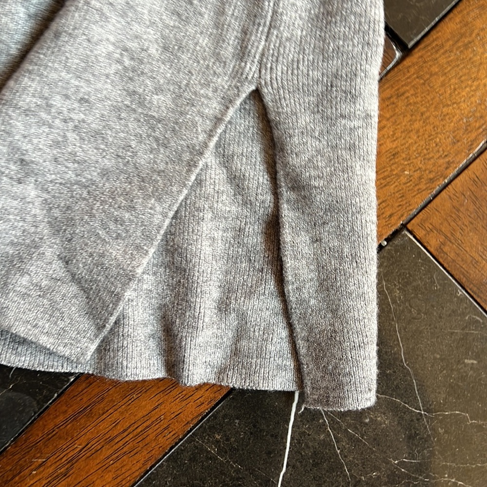 Grey Sweater - Picture 4 of 4